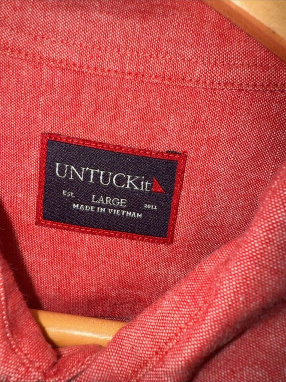 UNTUCKit Shirt Mens Large Red Button Up Long Sleeve - Picture 3 of 8